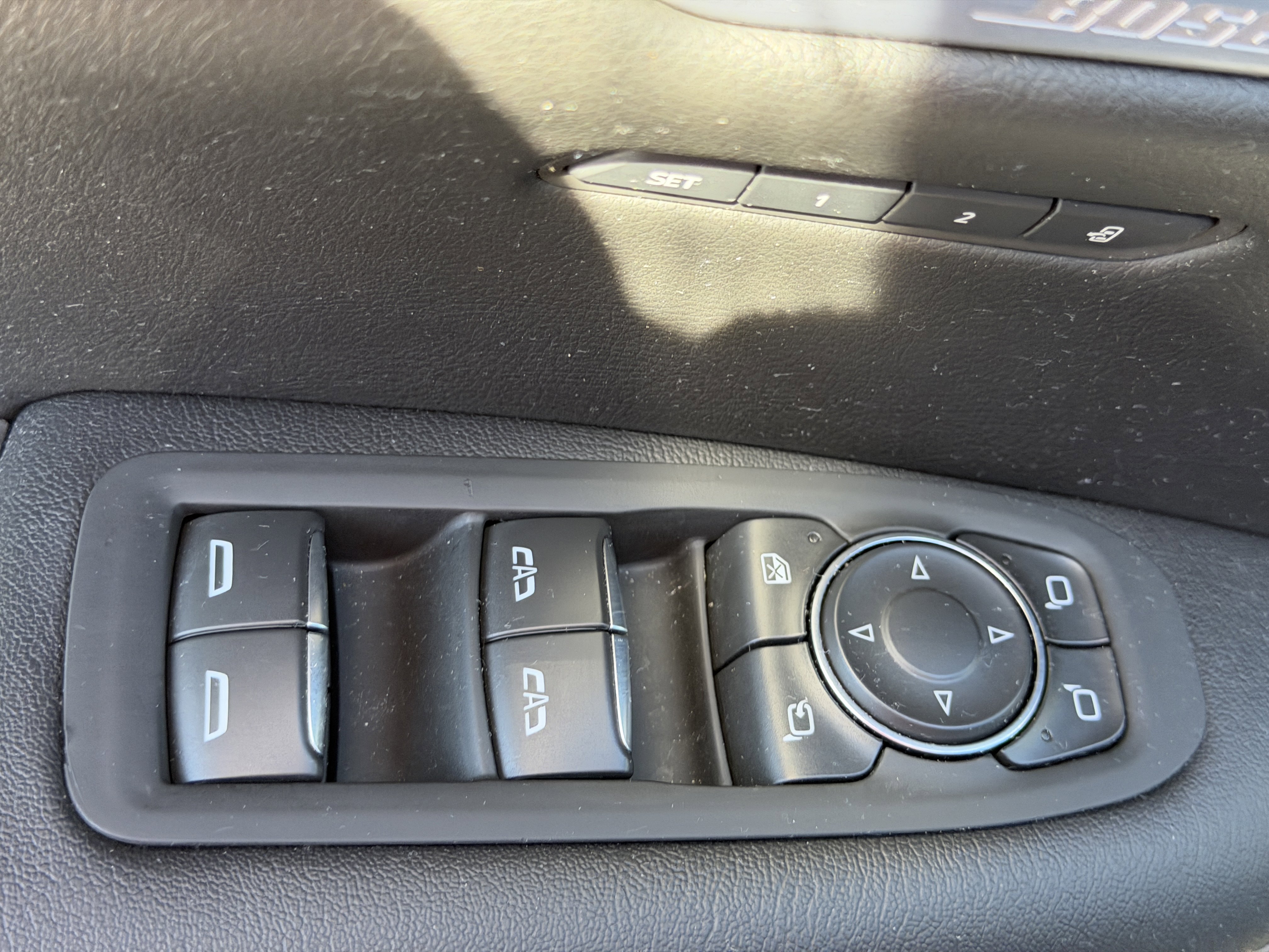 Certified 2025 Cadillac XT5 Premium Luxury AWD/4WD image 18