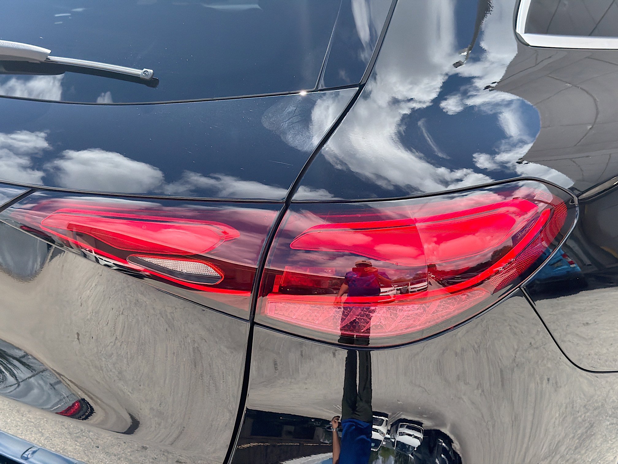 Used 2023 Mercedes-Benz GLC 300 w/ Exclusive Trim Package image 26