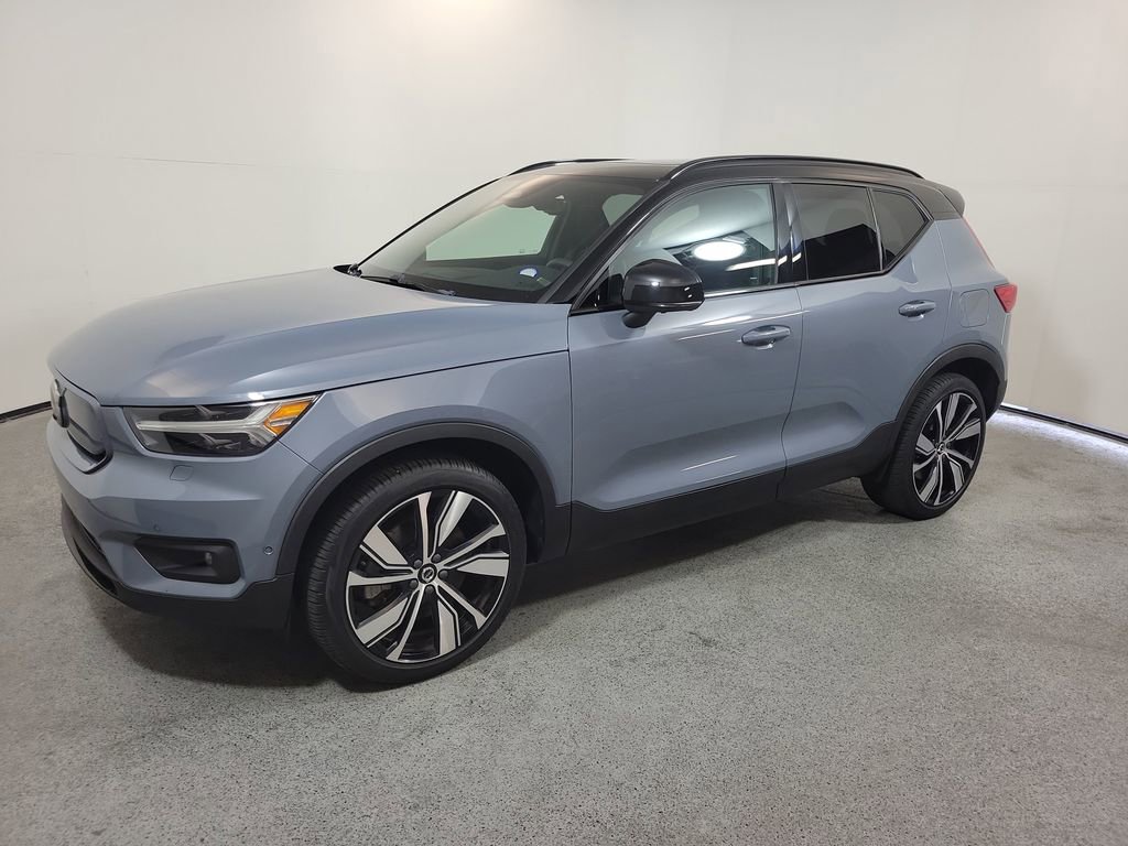 Used 2022 Volvo XC40 P8 Recharge Ultimate image 4