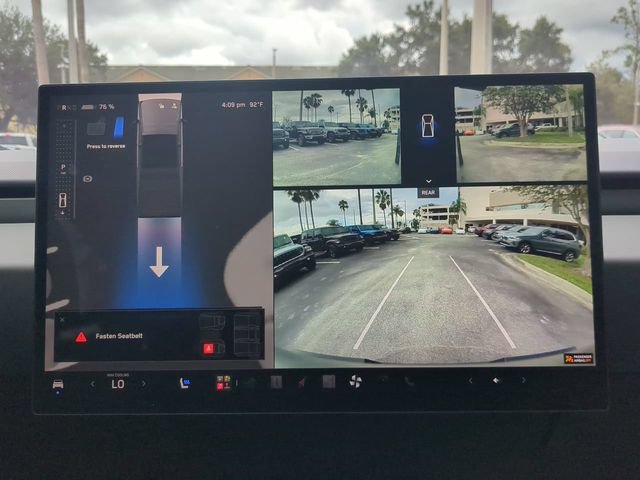 Used 2024 Tesla Cybertruck AWD Crew Cab image 22