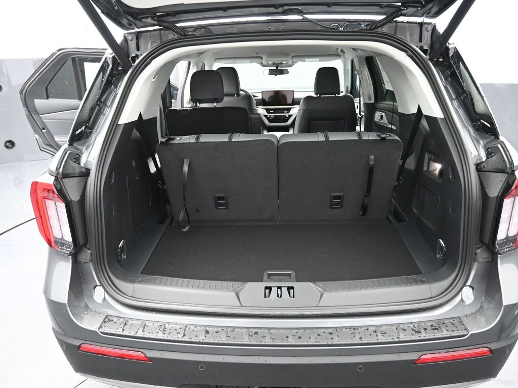 New 2026 Ford Explorer Active image 17