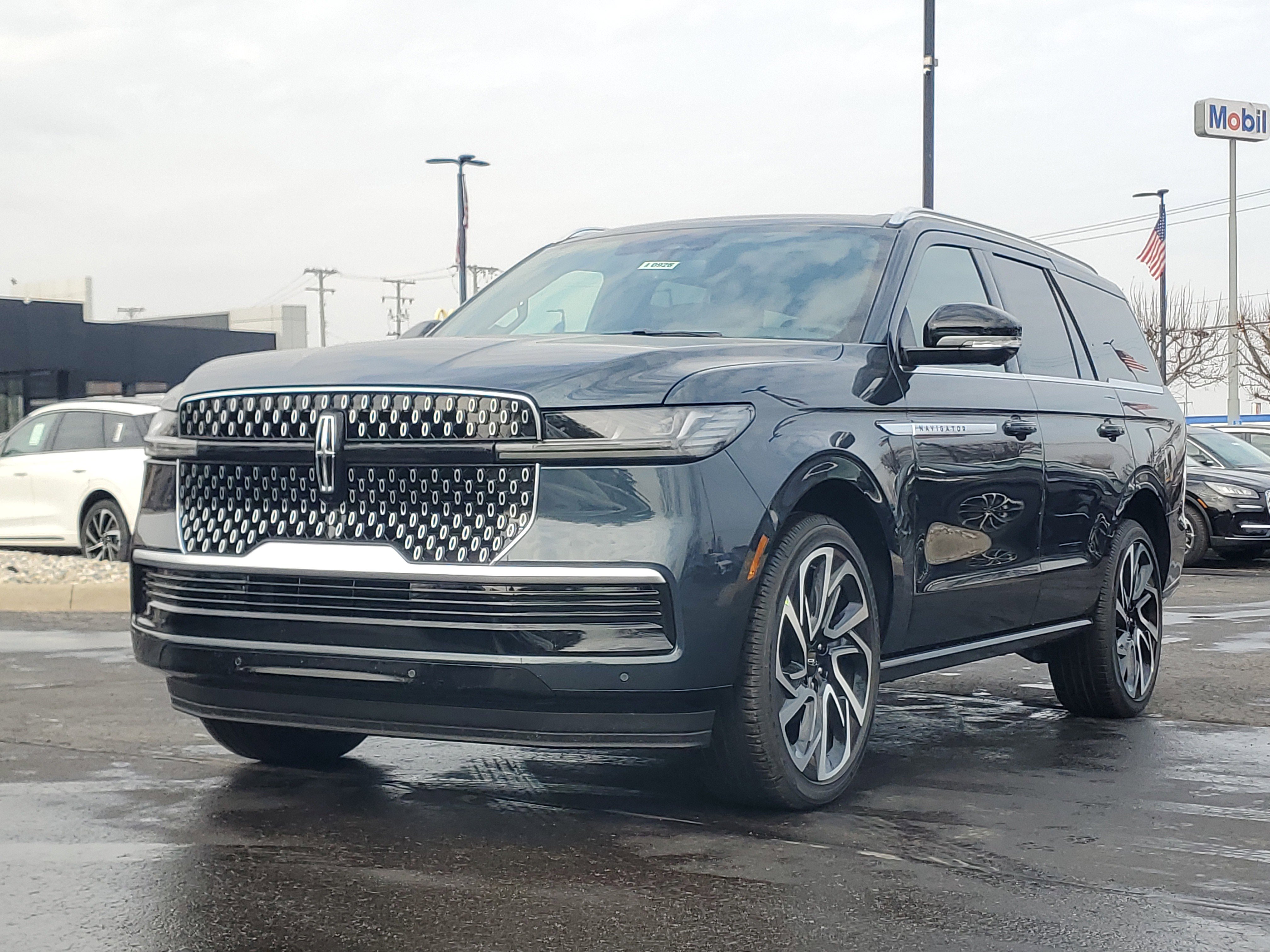 New 2026 Lincoln Navigator Reserve video 2