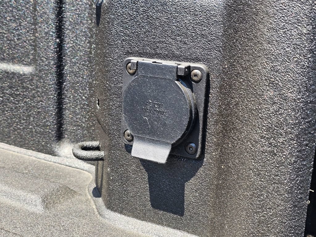 Used 2025 GMC Sierra 1500 AT4 w/ AT4 Preferred Package AWD/4WD image 14