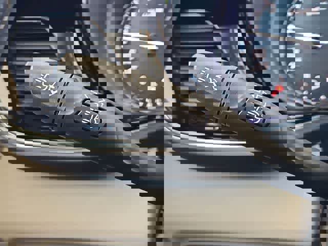 Used 2023 Buick Envision Avenir image 29