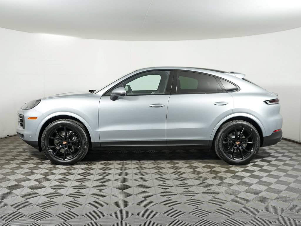 Certified 2026 Porsche Cayenne Coupe AWD/4WD image 2