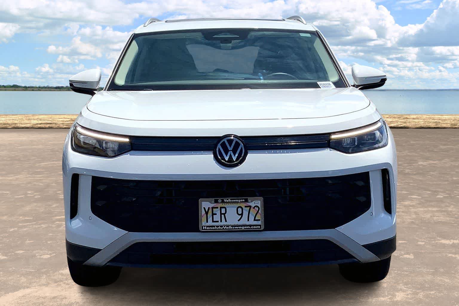 Certified 2025 Volkswagen Tiguan SE AWD/4WD image 6