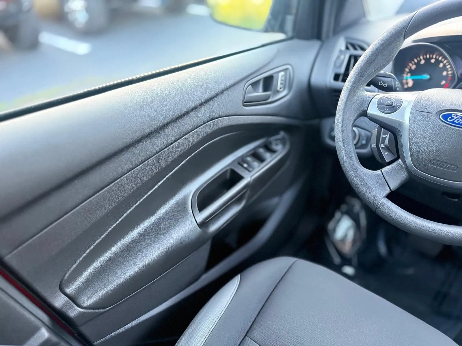 Used 2015 Ford Escape S FWD image 27