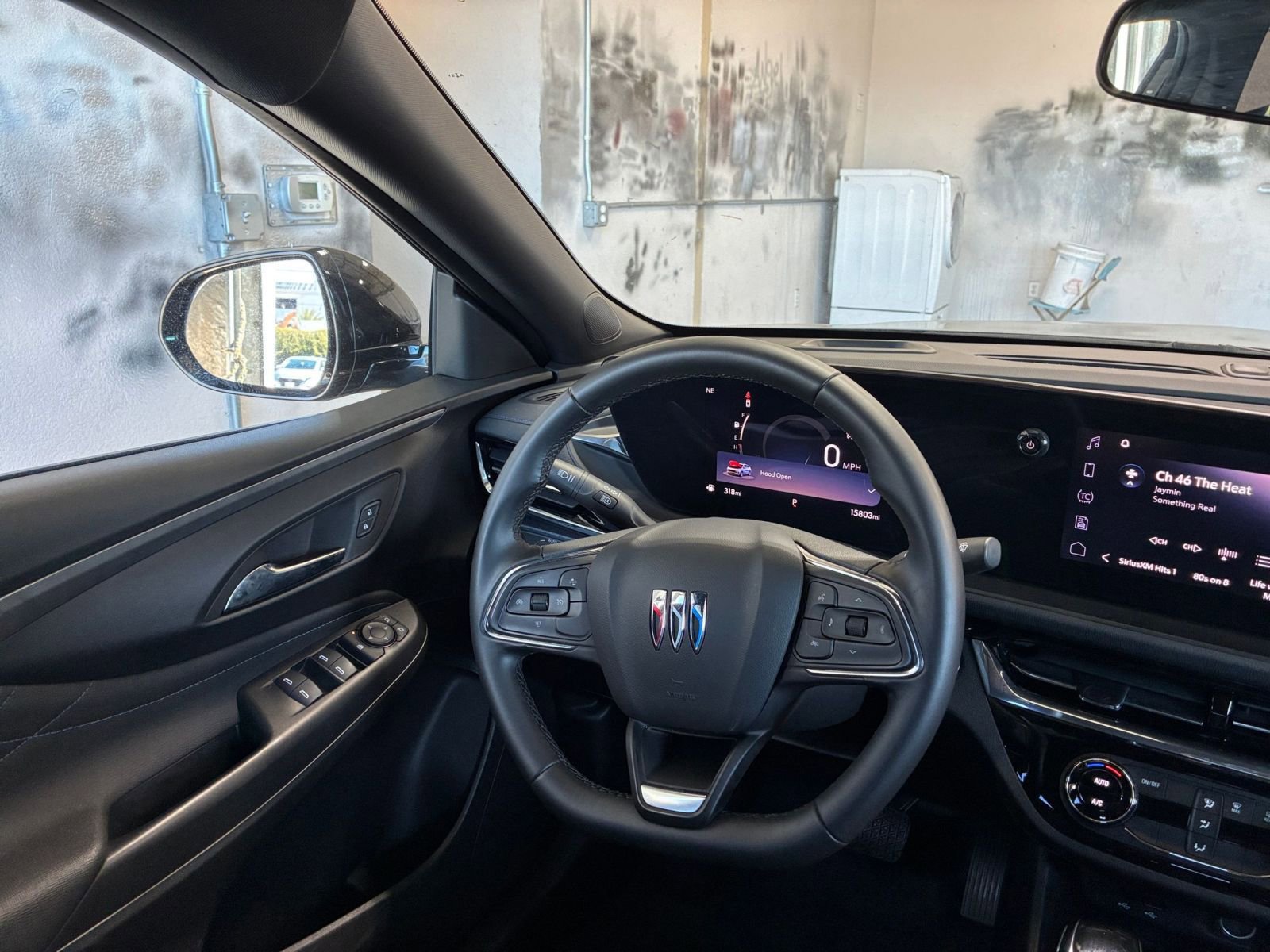 Used 2025 Buick Envista Sport Touring image 33