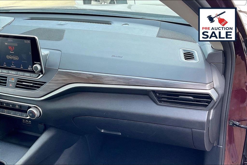 Used 2025 Nissan Altima 2.5 SV image 15