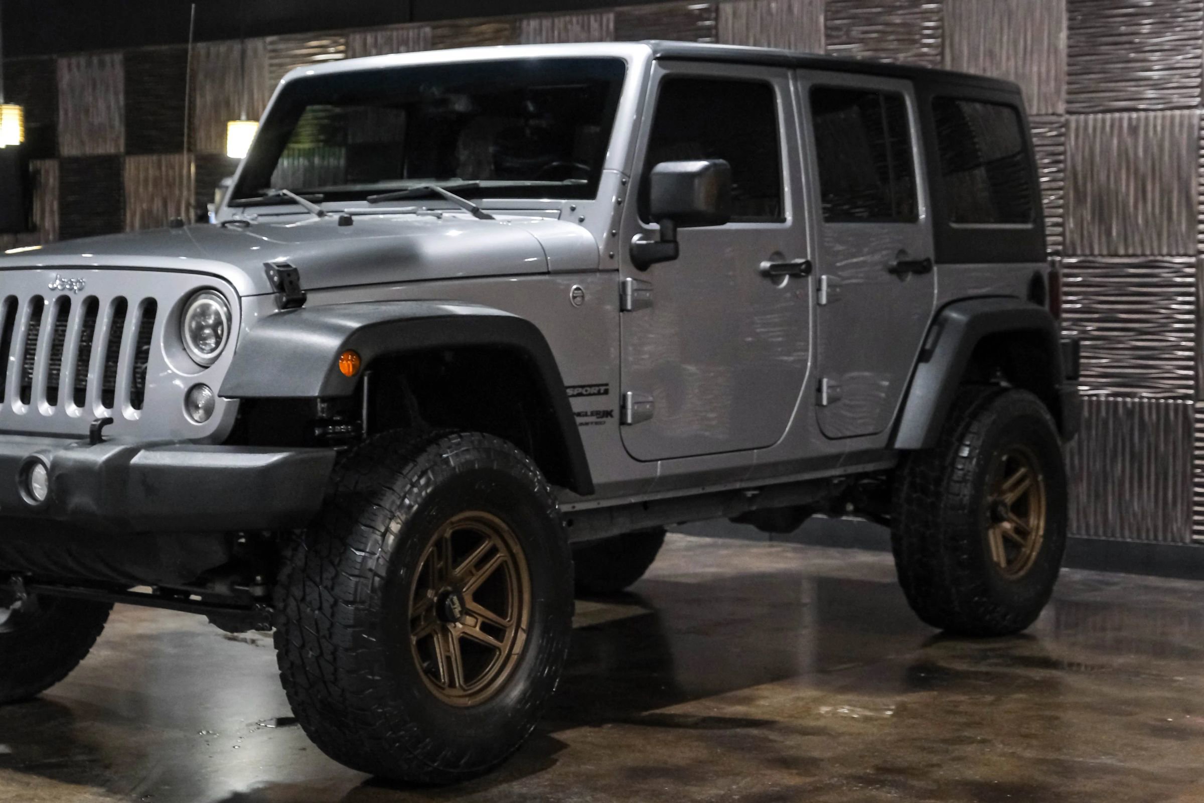 Used 2018 Jeep Wrangler Unlimited Sport S image 8