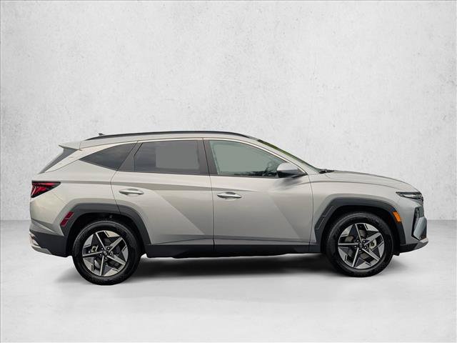 Used 2025 Hyundai Tucson SEL FWD image 4