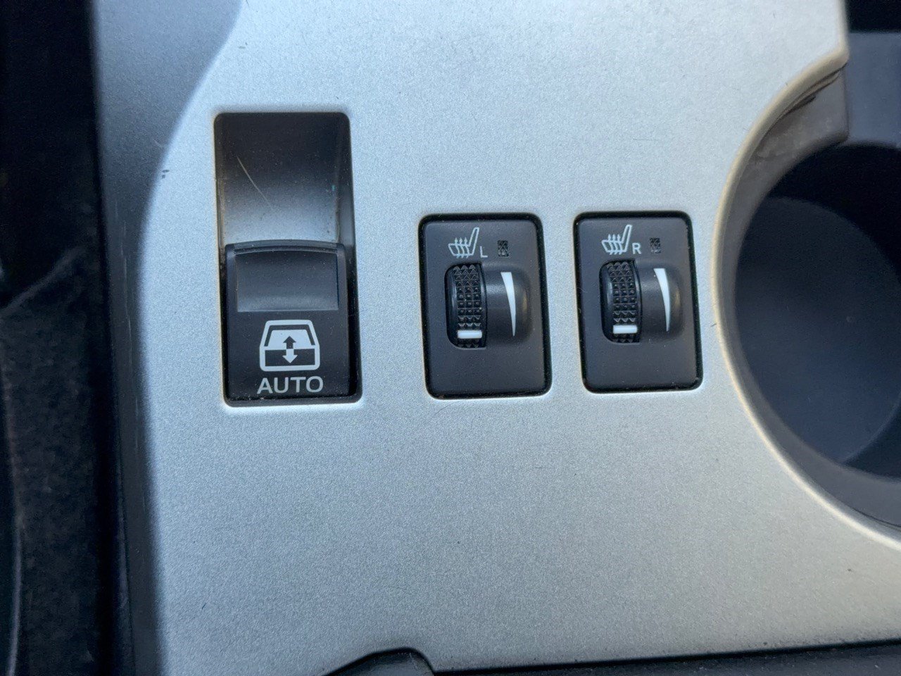 Used 2011 Toyota 4Runner Limited AWD/4WD image 33