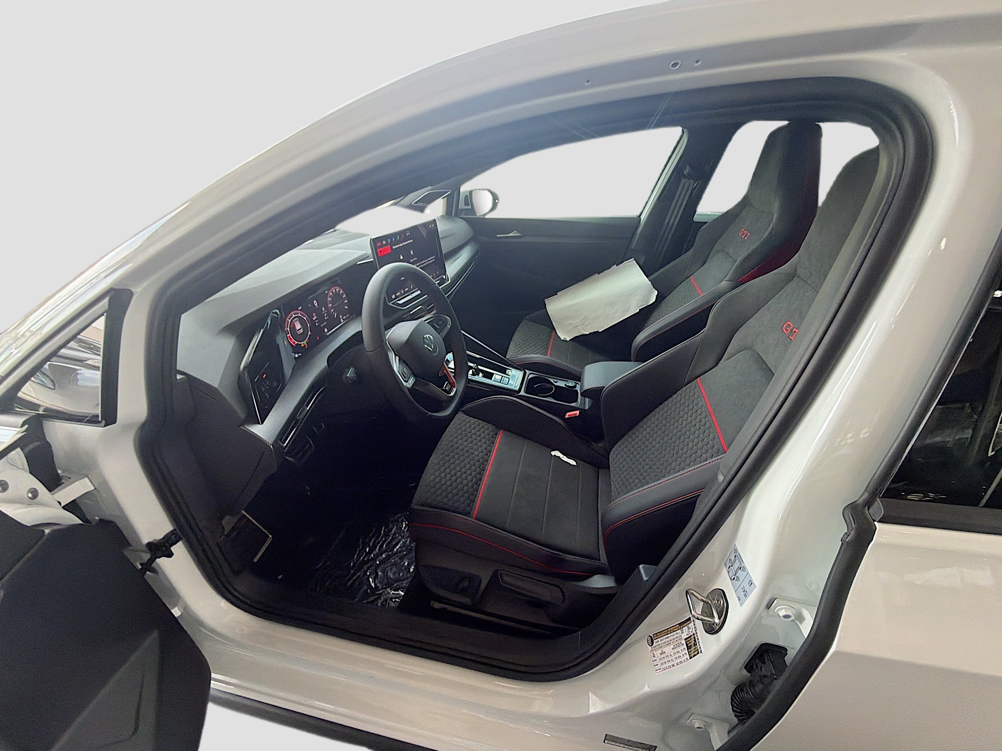 New 2026 Volkswagen GTI SE FWD image 17