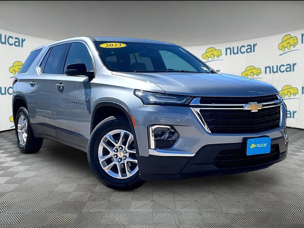 Used 2023 Chevrolet Traverse LS