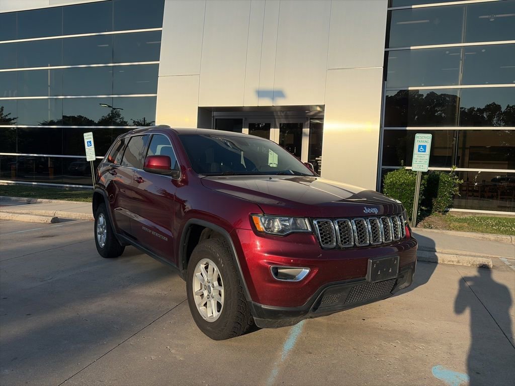 Used 2019 Jeep Grand Cherokee Laredo w/ Security & Convenience Group AWD/4WD image 1