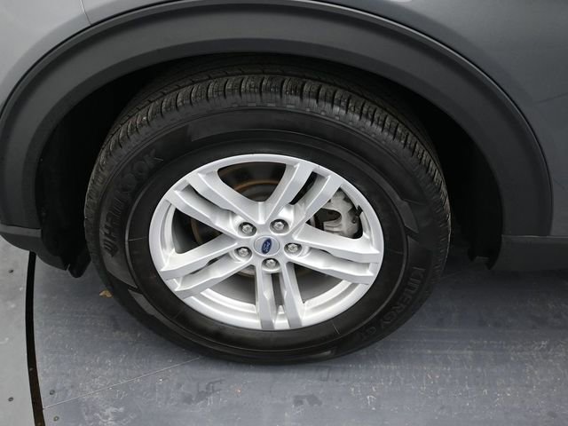 Used 2023 Ford Explorer XLT image 9