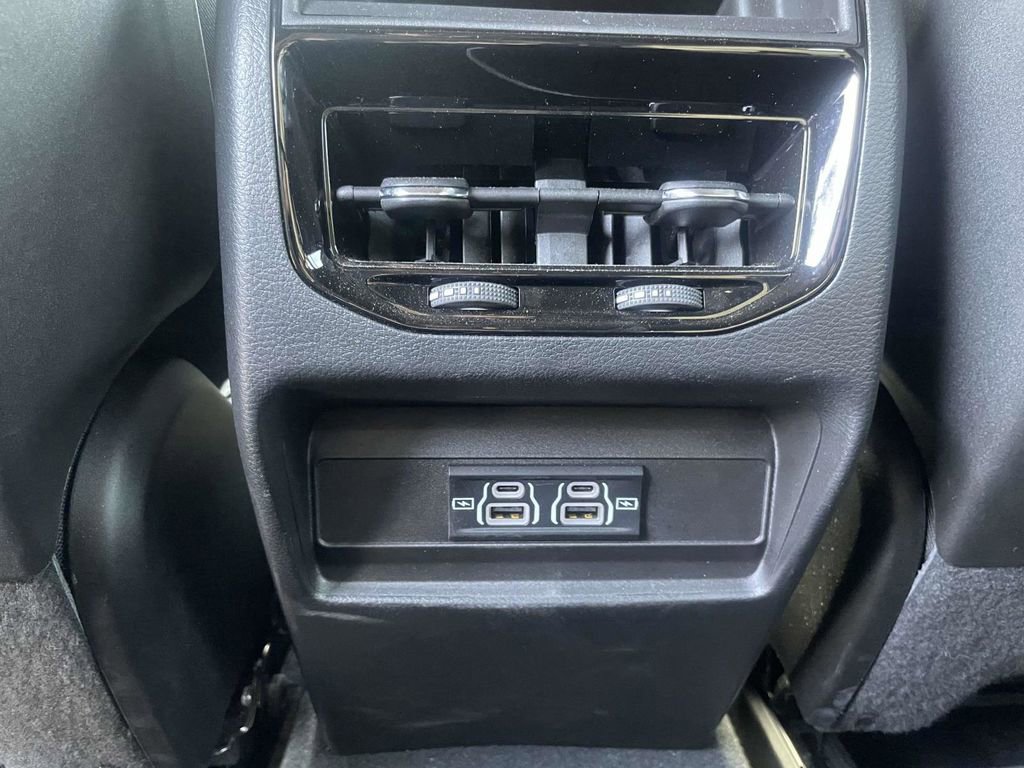 Certified 2025 Jeep Grand Cherokee Laredo X image 22