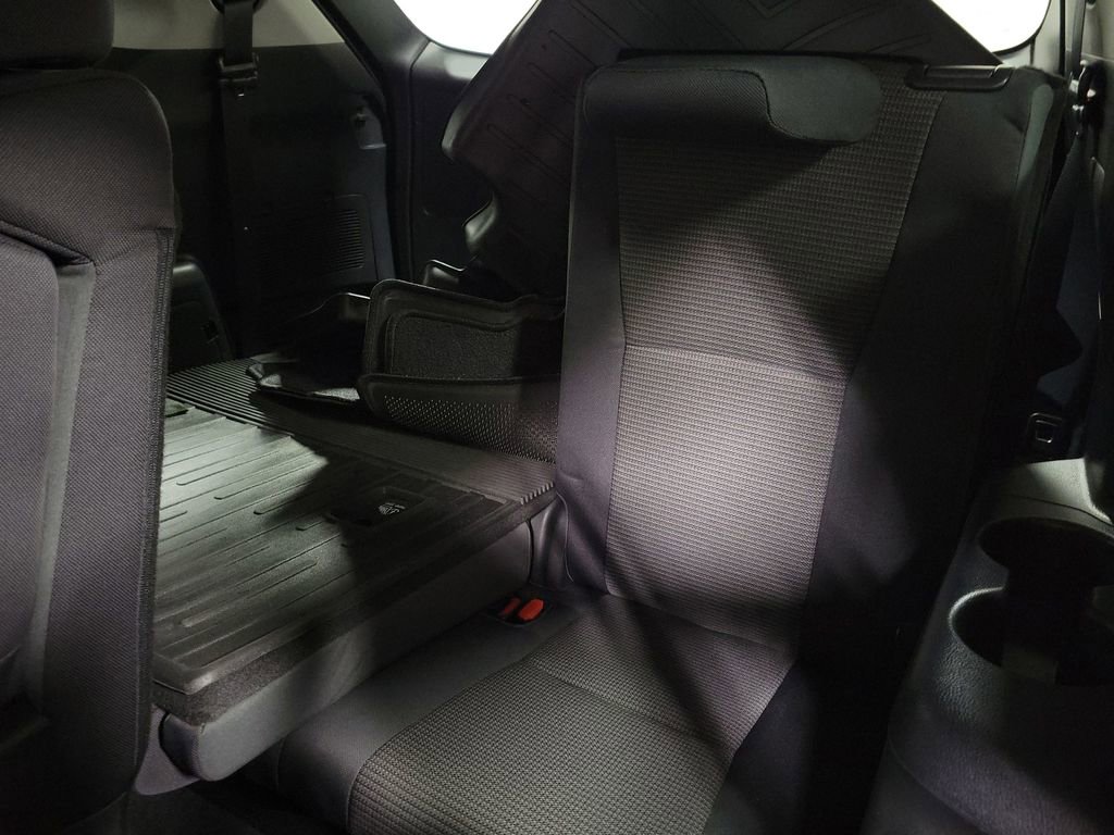 Used 2021 Toyota Highlander LE image 21