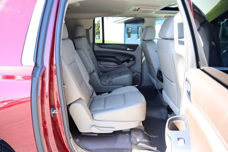 Used 2018 Chevrolet Suburban Premier image 21