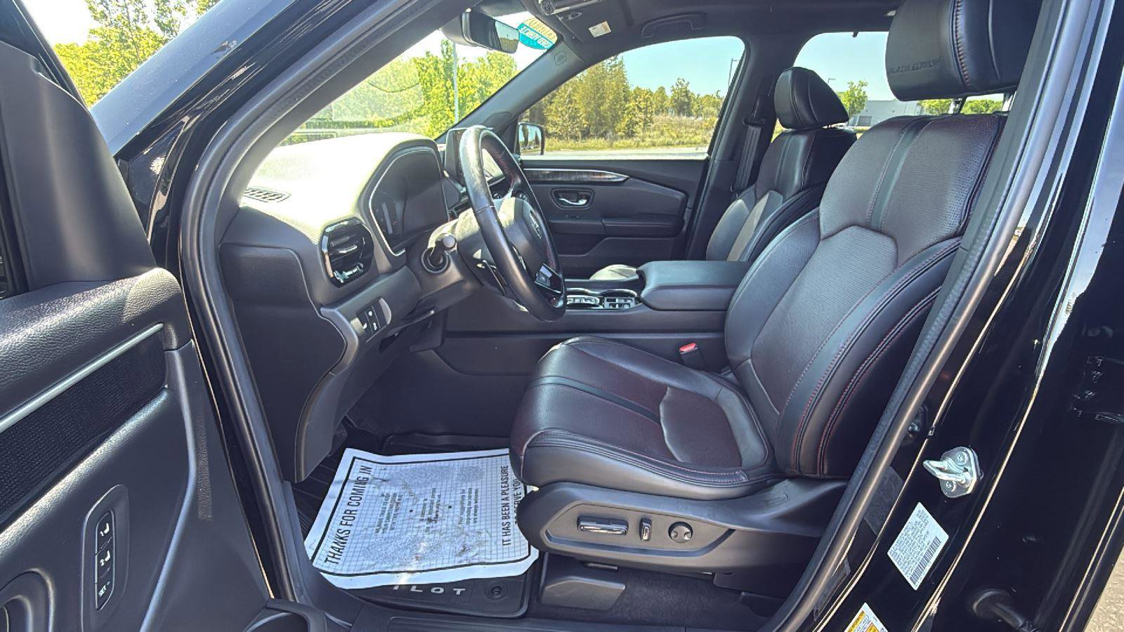 Certified 2025 Honda Pilot Black Edition image 26