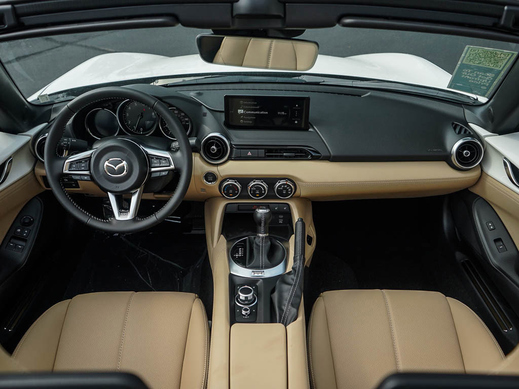 New 2025 MAZDA MX-5 Miata Grand Touring RWD image 10