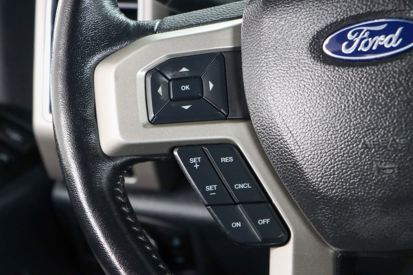 Used 2022 Ford F250 Lariat w/ Lariat Ultimate Package image 14