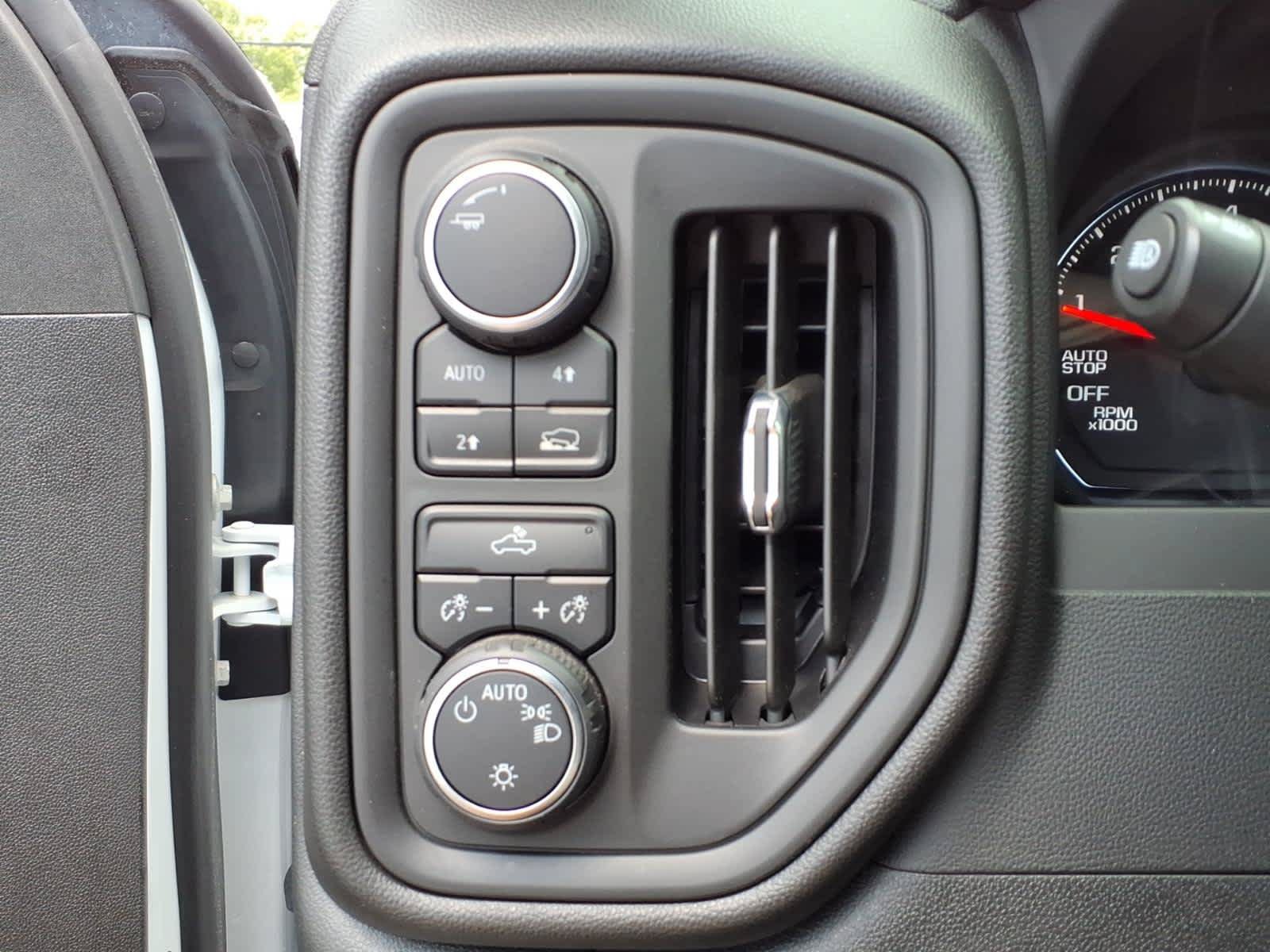Certified 2023 Chevrolet Silverado 1500 Custom AWD/4WD image 11