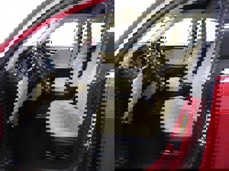 Used 2013 Tesla Model S Performance image 18