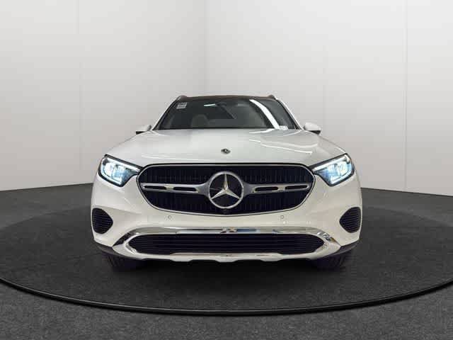 Used 2026 Mercedes-Benz GLC 300 4MATIC image 2