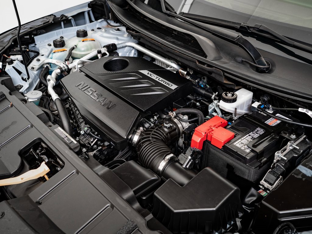 Used 2023 Nissan Rogue SV image 34