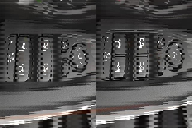 New 2026 BMW 330i xDrive xDrive w/ Premium Package image 28