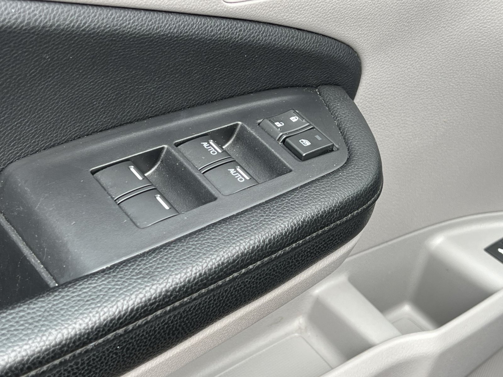 Used 2019 Honda Pilot Touring image 16