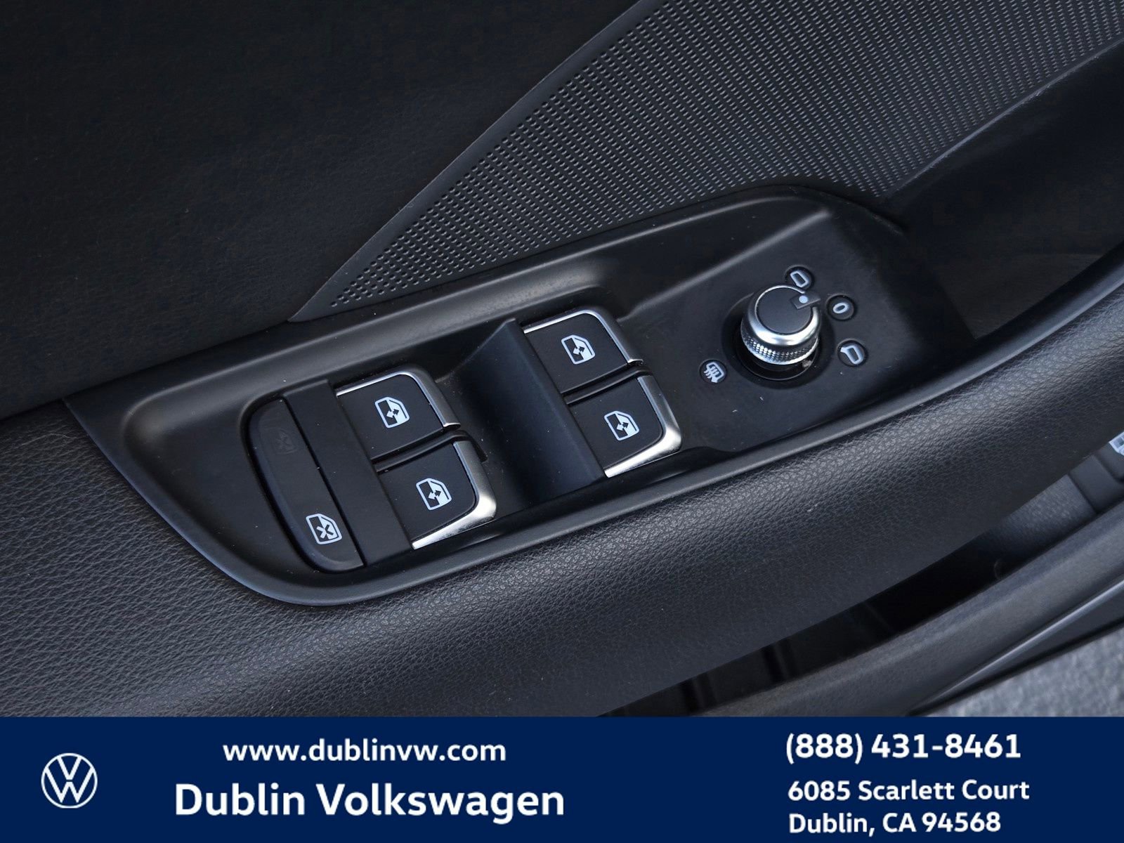 Used 2017 Audi A3 e-tron Premium Plus w/ Technology Package image 11