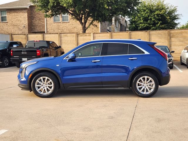 Used 2023 Cadillac XT4 Luxury w/ Cold Weather Package FWD image 12