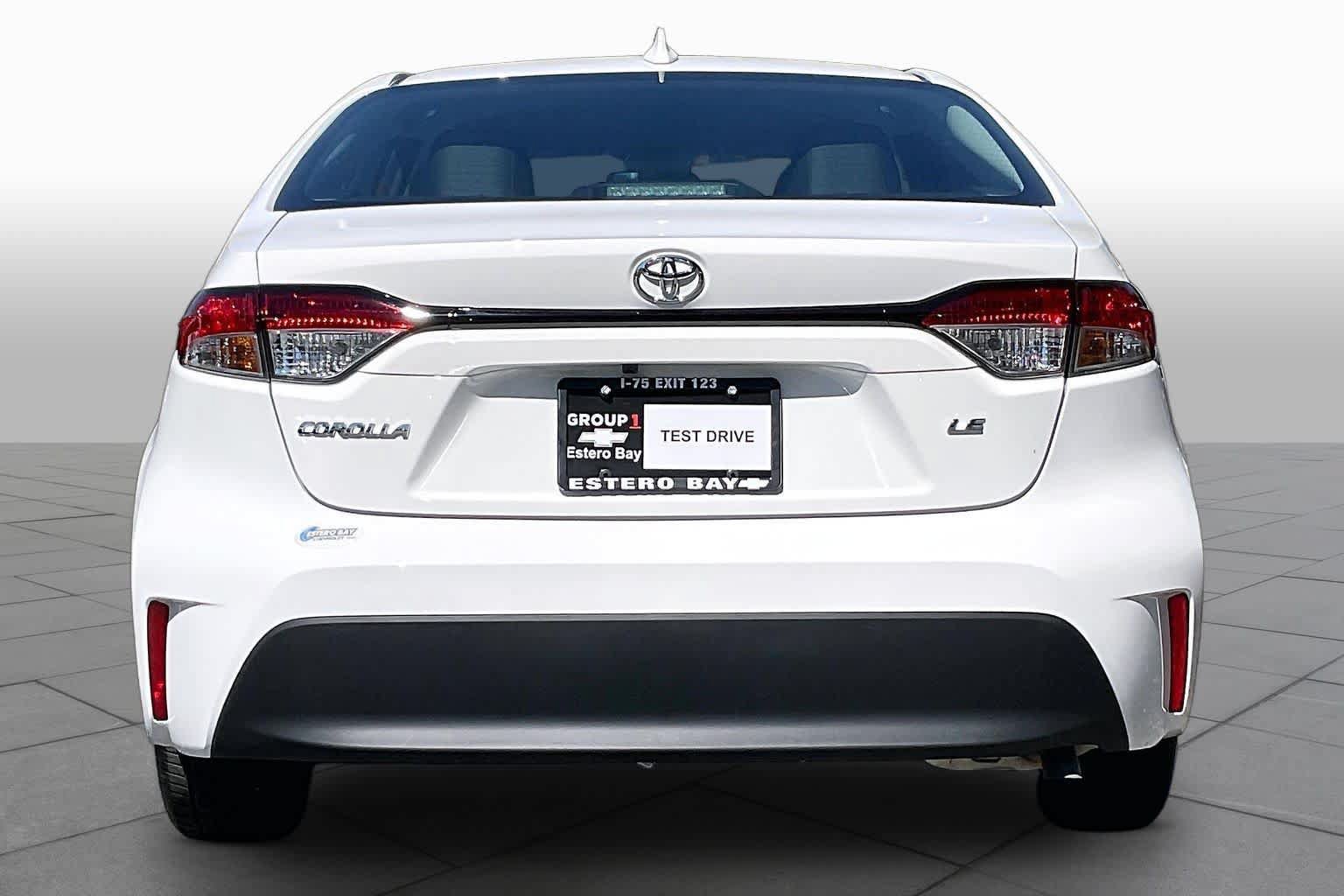 Used 2024 Toyota Corolla LE FWD image 5