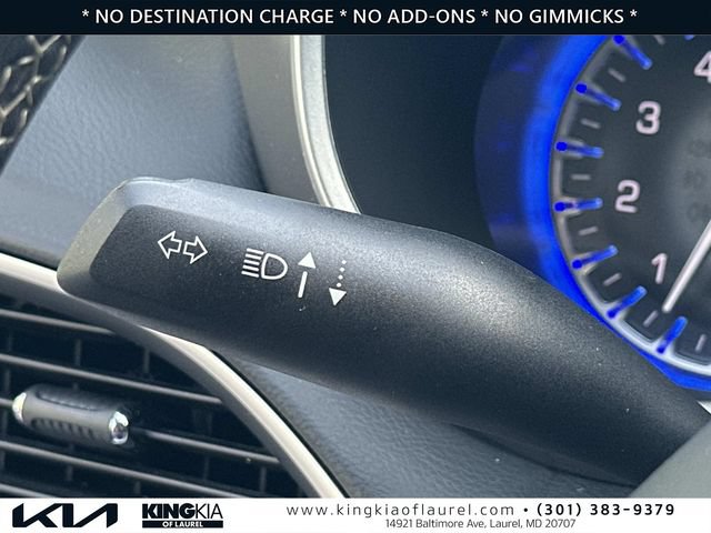 Used 2023 Chrysler Pacifica Touring-L FWD image 11