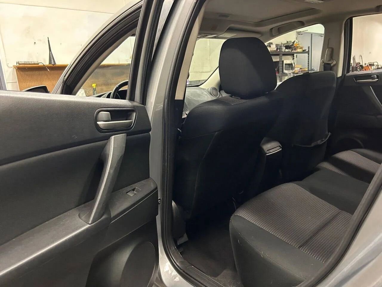 Used 2012 MAZDA MAZDA3 i Touring image 10