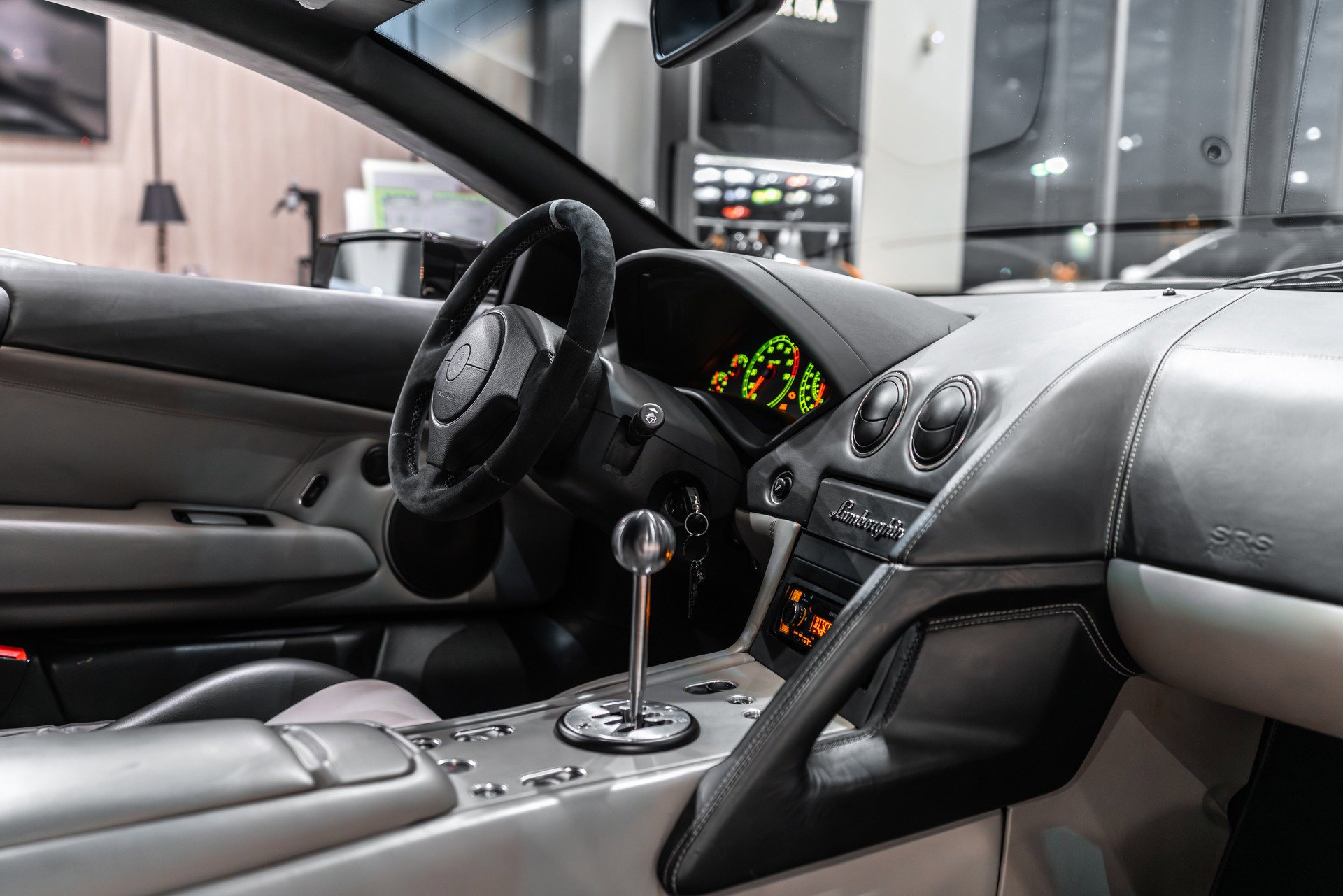 Used 2005 Lamborghini Murcielago Coupe image 24