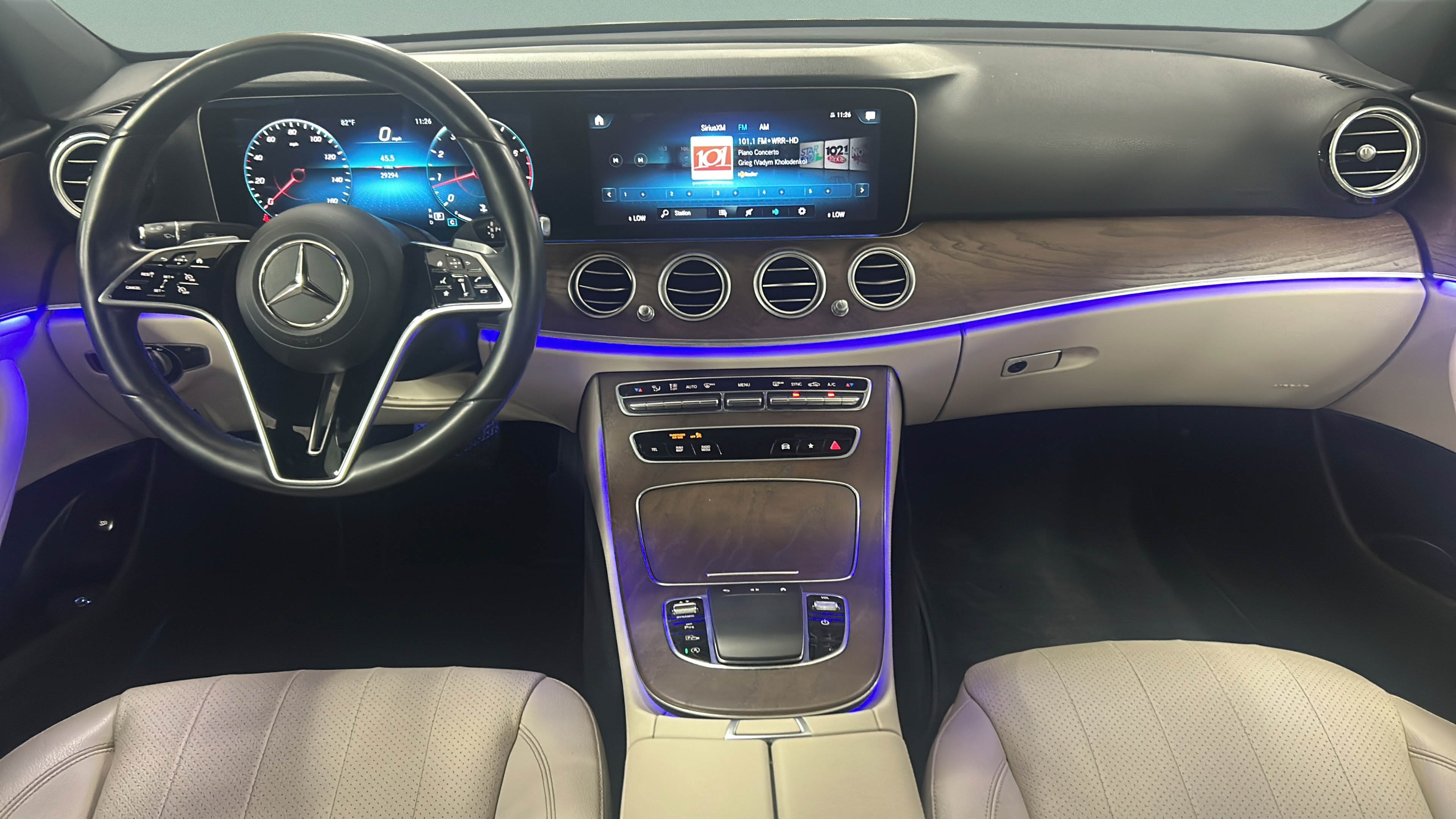 Used 2022 Mercedes-Benz E 350 Sedan image 15