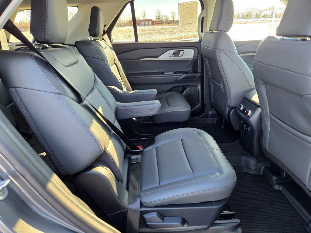New 2026 Ford Explorer Active w/ Active Comfort Package image 8