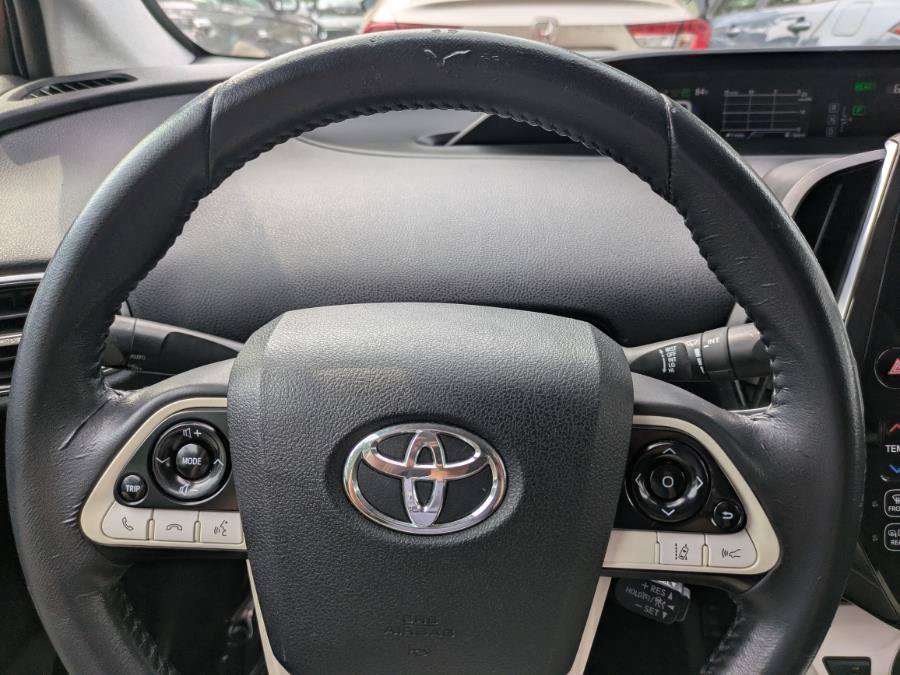 Used 2018 Toyota Prius Prime Premium w/ Carpet Mat Package FWD image 10