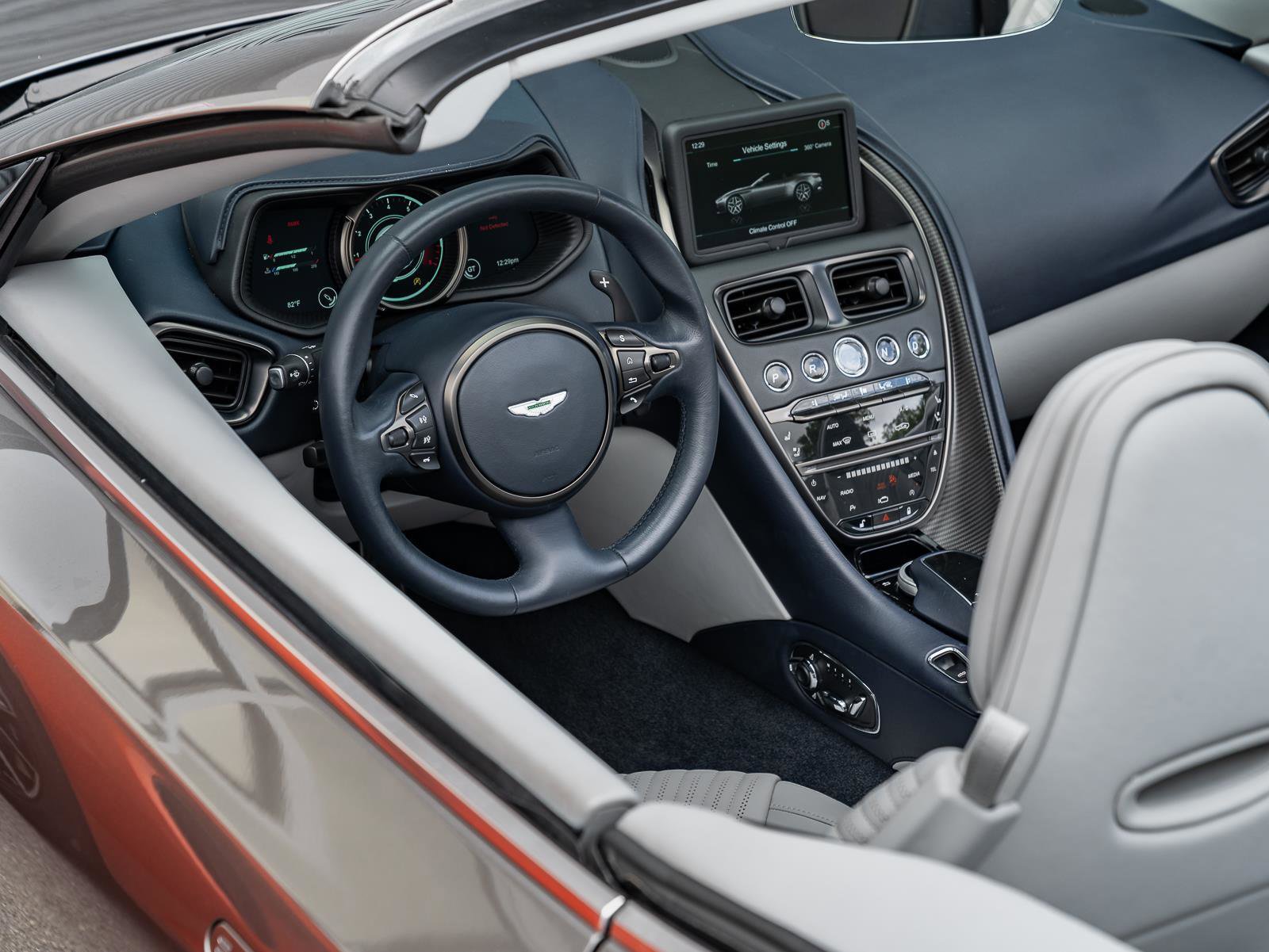 Used 2020 Aston Martin DB11 Volante image 14