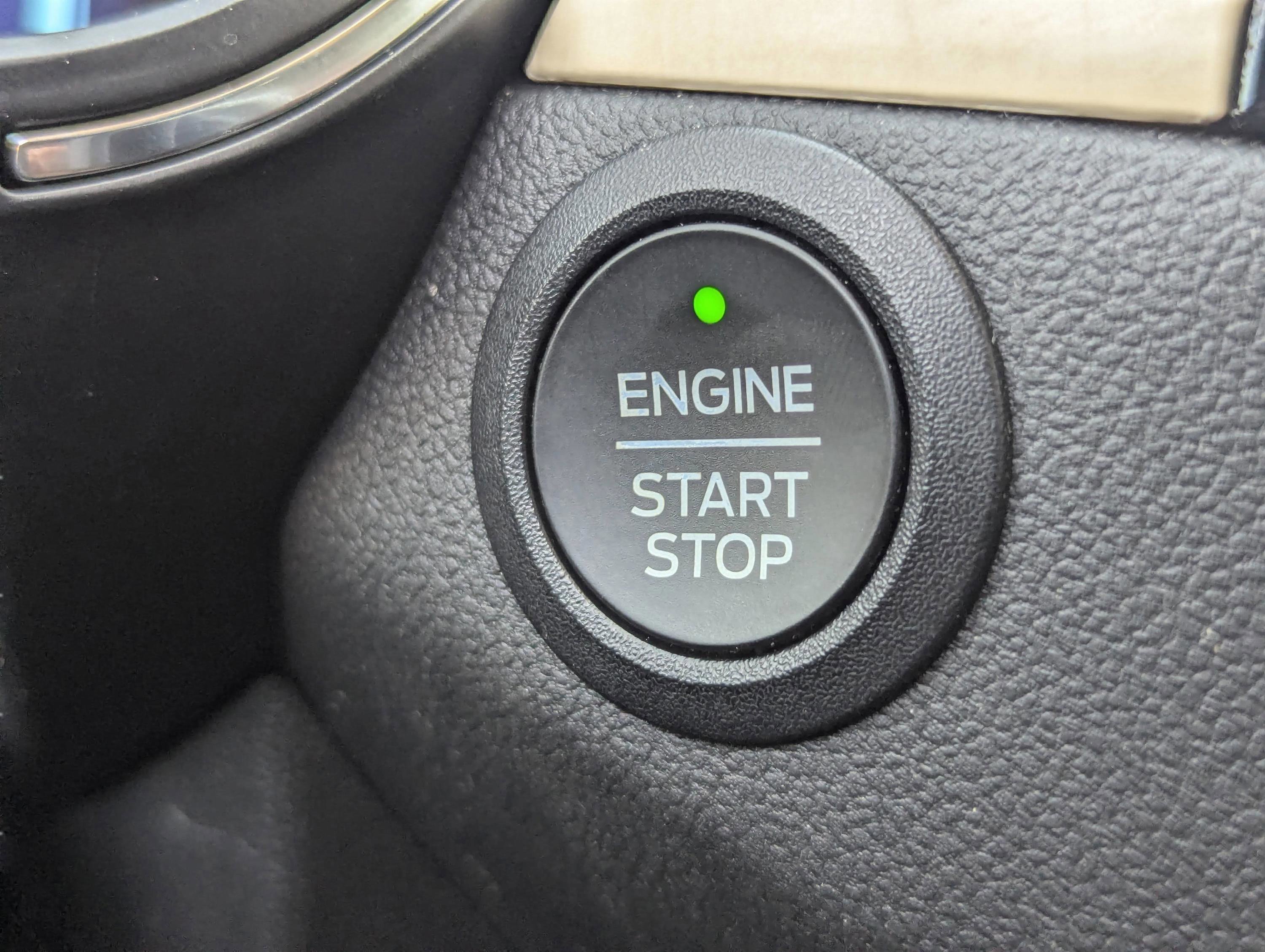 Used 2022 Ford Escape Titanium w/ Titanium Premium Package FWD image 24