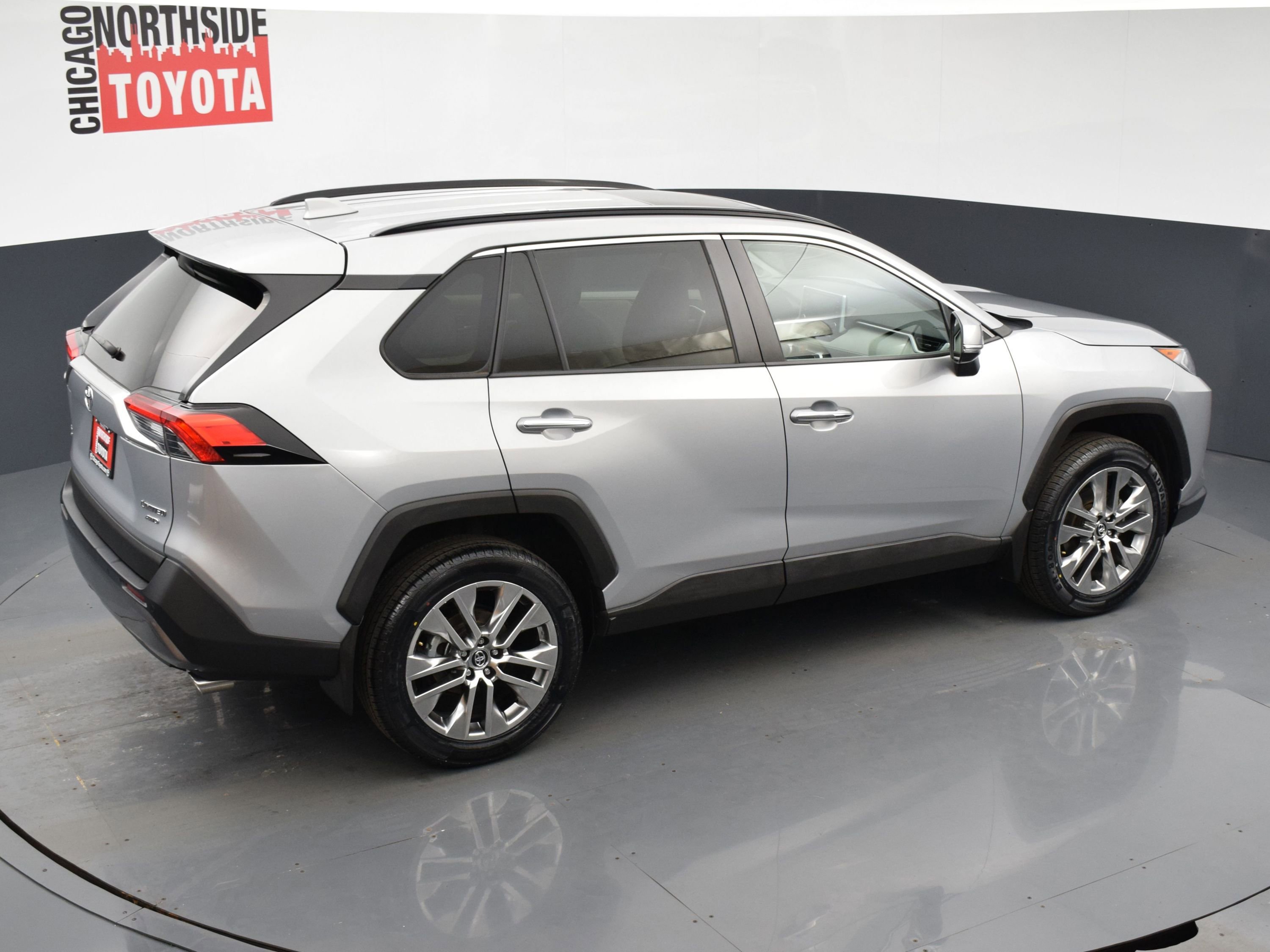 Used 2020 Toyota RAV4 Limited w/ Carpet Mat Package image 24