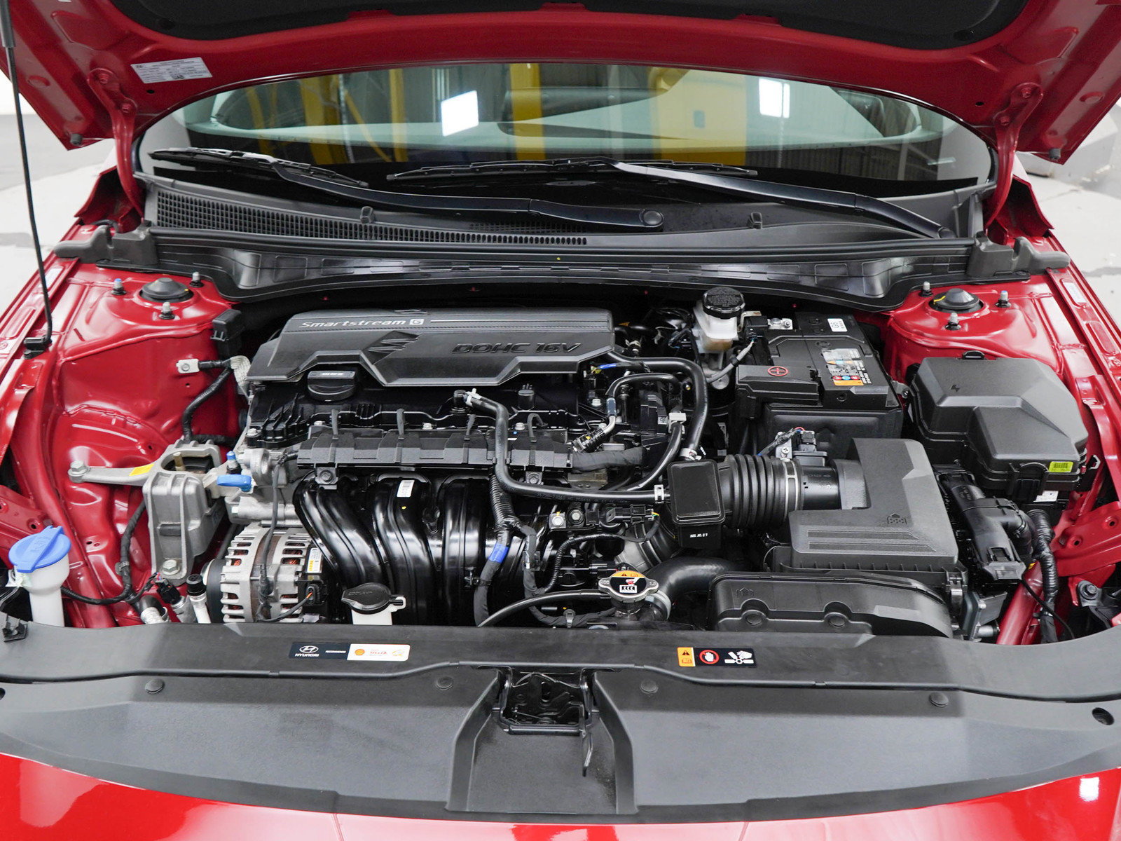 Used 2025 Hyundai Elantra SEL FWD image 29