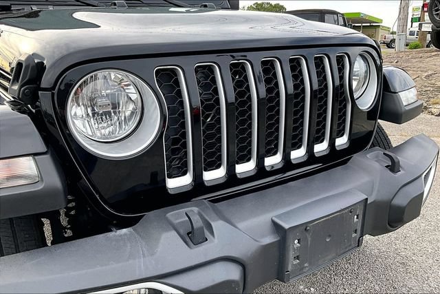 Used 2023 Jeep Gladiator Overland AWD/4WD image 27