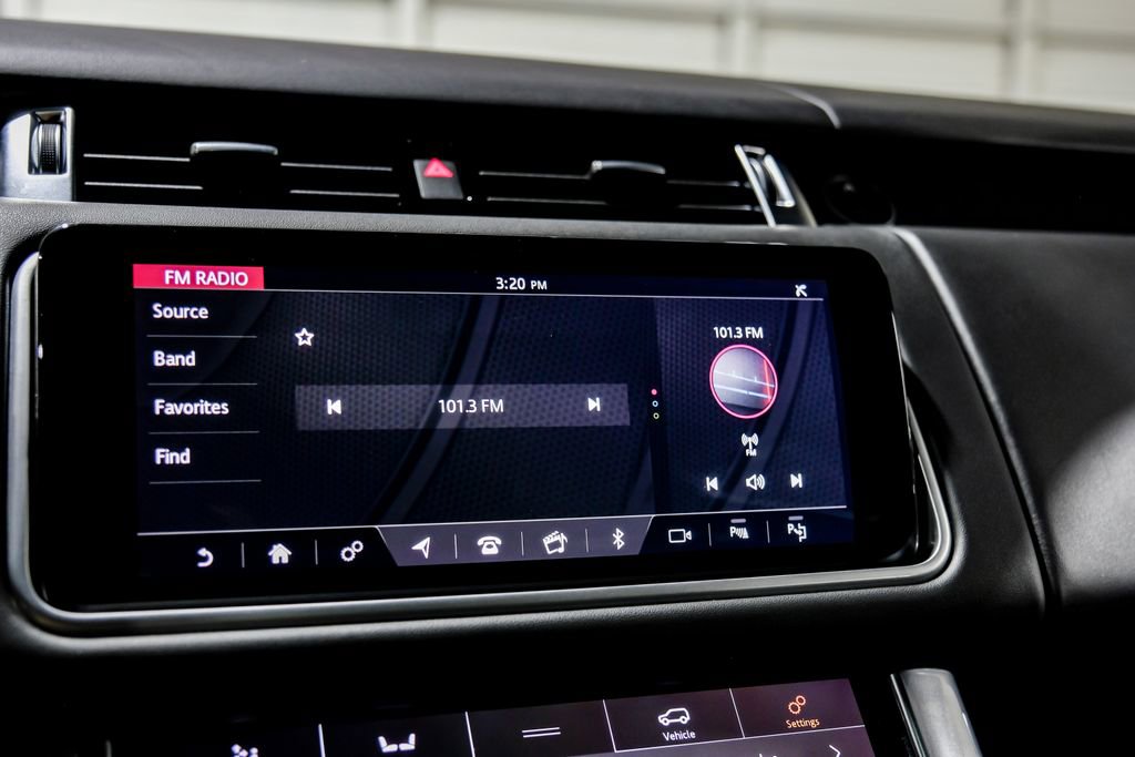 Used 2018 Land Rover Range Rover Sport SVR image 40