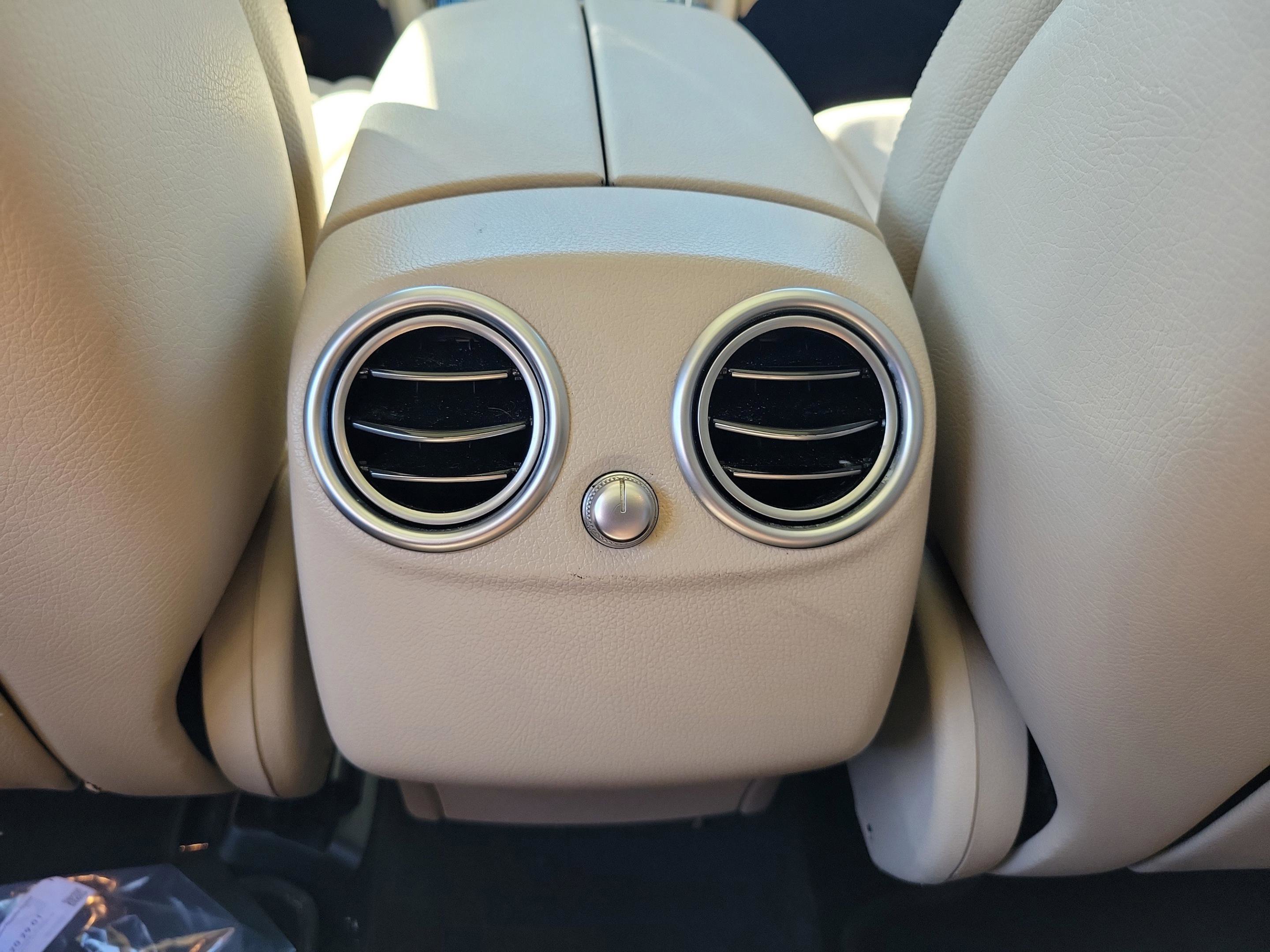 Used 2022 Mercedes-Benz GLC 300 image 10