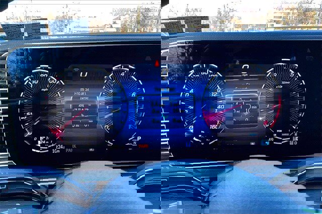 Used 2025 Mercedes-Benz GLE 350 4MATIC image 16