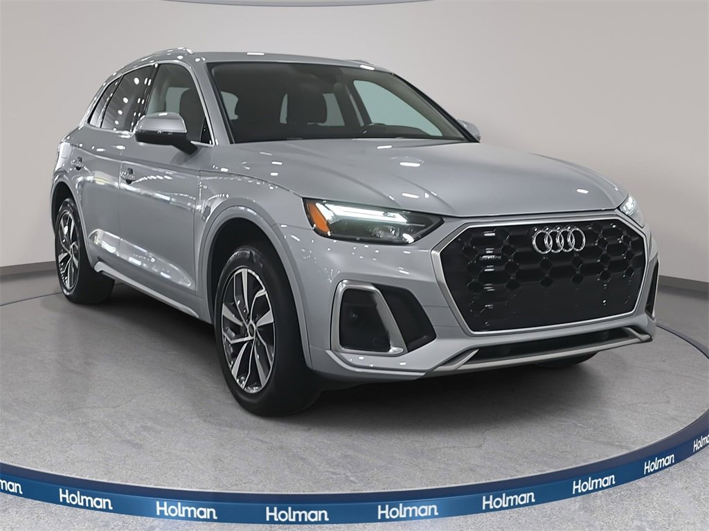 Used 2023 Audi Q5 2.0T Premium w/ Convenience Package image 4